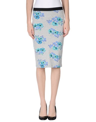 ZOOM ONLY - Knee length skirt