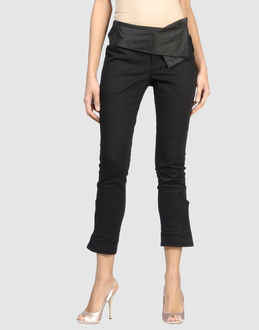 Vivienne Tam 3/4-length Shorts - Item 36210737