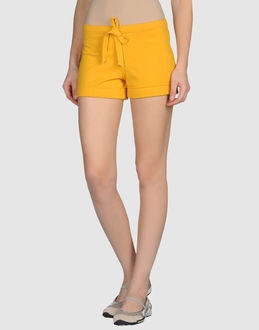 AMERICAN APPAREL - PANTALONI - Shorts - su YOOX.COM