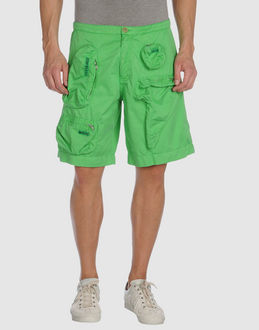 Walter Van Beirendonck Bermudas - Item 36229824