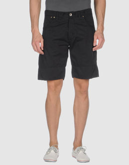 LIQUID - PANTALONI - Bermuda - su YOOX.COM