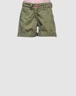 BARBIE - HOSEN - Bermudas - bei YOOX.COM