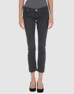 Guess Jeans 3/4-length Shorts - Item 36243030