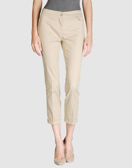 Laura Lindor 3/4-length Shorts - Item 36250654