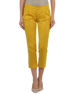 Moschino Cheapandchic 3/4-length Shorts - Item 36263346