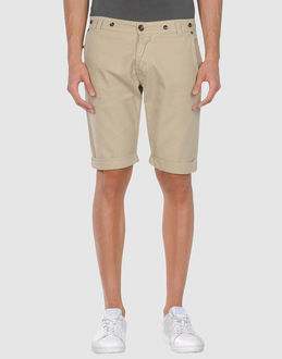 BRIAN DALES - PANTALONI - Bermuda - su YOOX.COM