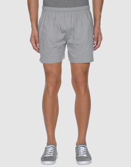 CHAMPION - PANTALONI - Bermuda - su YOOX.COM