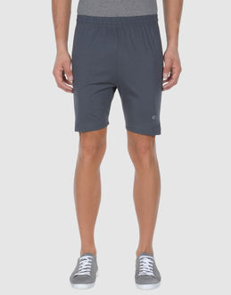 CHAMPION - PANTALONI - Bermuda - su YOOX.COM
