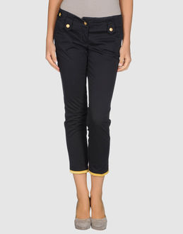 FEMME BY MICHELE ROSSI - HOSEN - Caprihosen - bei YOOX.COM