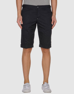 LOVE MOSCHINO - PANTALONI - Bermuda - su YOOX.COM