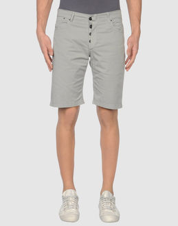 DANIELE ALESSANDRINI HOMME - PANTALONI - Bermuda - su YOOX.COM