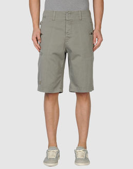 DOCKERS KHAKIS - PANTALONI - Bermuda - su YOOX.COM