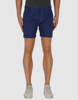 CALVIN KLEIN COLLECTION - PANTALONI - Shorts - su YOOX.COM