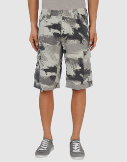 ADDICT - PANTALONI - Bermuda - su YOOX.COM