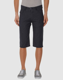 ADDICT - PANTALONI - Pantaloni capri - su YOOX.COM