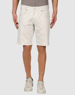 GUESS - PANTALONI - Bermuda - su YOOX.COM