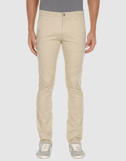 GUESS - PANTALONI - Pantaloni - su YOOX.COM
