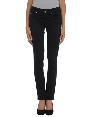 ZOOM CALVIN KLEIN JEANS - Casual pants