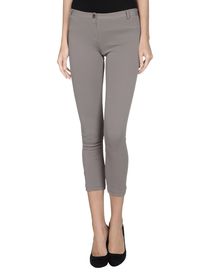 ADELE FADO - 3/4-length short