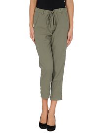 SEMI-COUTURE - 3/4-length short