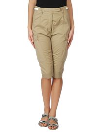 NOVEMBER - 3/4-length short