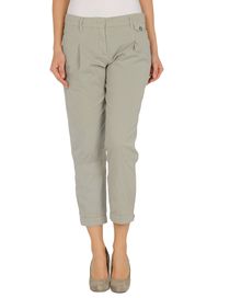 PRADA - 3/4-length short