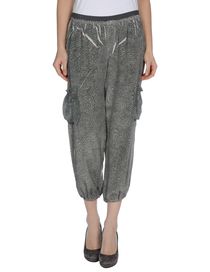 UNDERCOVER - 3/4-length short