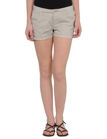 MELTIN POT - Shorts