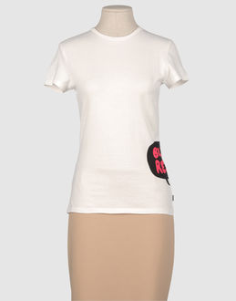 EASTPAK - TOPS - Kurzärmlige T-Shirts - bei YOOX.COM