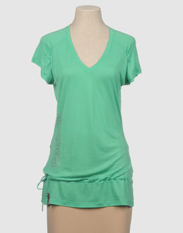 REEBOK - TOPS - Kurz�rmlige T-Shirts - bei YOOX.COM