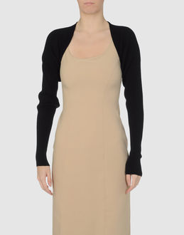 LO NOT EQUAL - LO NOT EQUAL - TOPS - Couvre-�paules - sur YOOX.COM