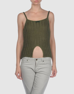prezzi e offerte QBE TOPWEAR Tops su YOOX.COM su prezzi in promozione