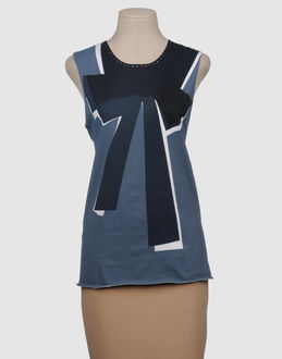 Felicity Brown Ndegree23 Sleeveless T-shirts - Item 37309338