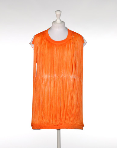 Sleeveless t-shirt