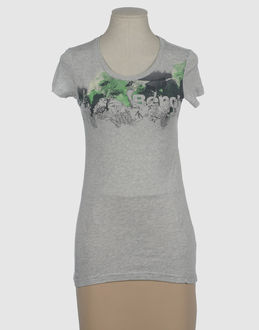 BENCH - TOPS - Kurzärmlige T-Shirts - bei YOOX.COM