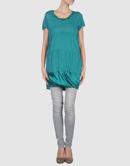 FORNARINA - TOPS - Kurzärmlige T-Shirts - bei YOOX.COM