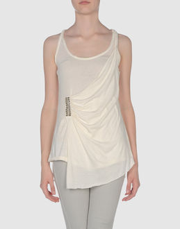 prezzi e offerte GUESS TOPWEAR Tops su YOOX.COM su prezzi in promozione
