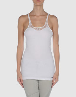 prezzi e offerte GUESS TOPWEAR Tops su YOOX.COM su prezzi in promozione
