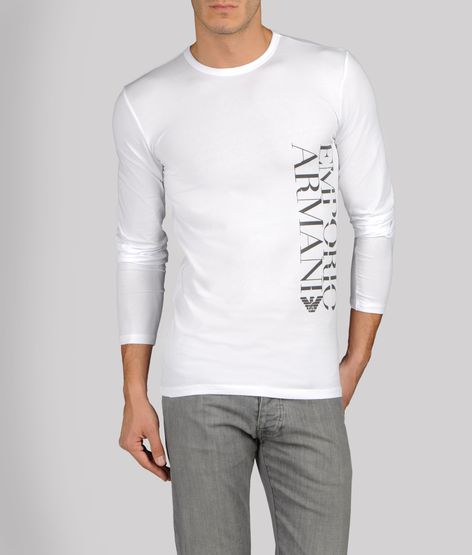 Long-sleeve t-shirt