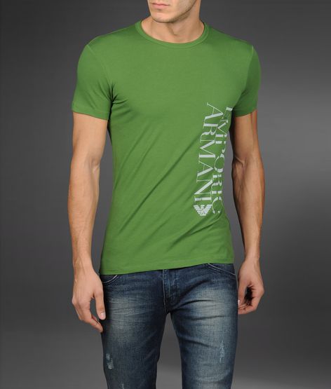 Short-sleeve t-shirt