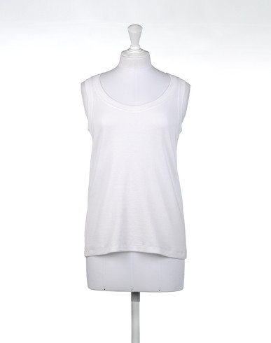 Sleeveless t-shirt