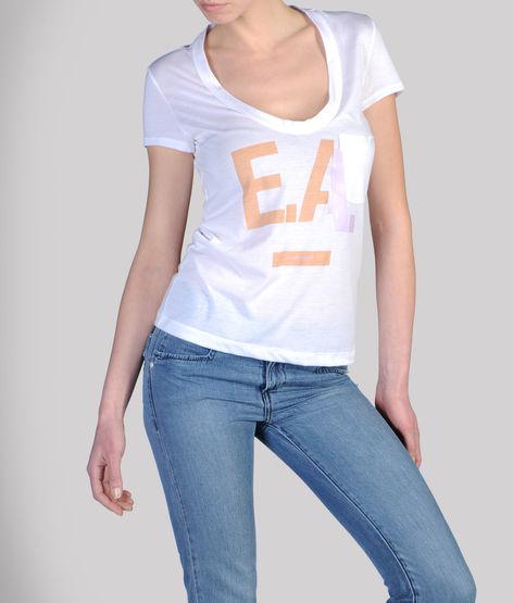 Short-sleeve t-shirt