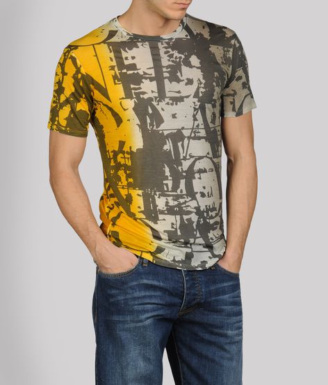 Short-sleeve t-shirt
