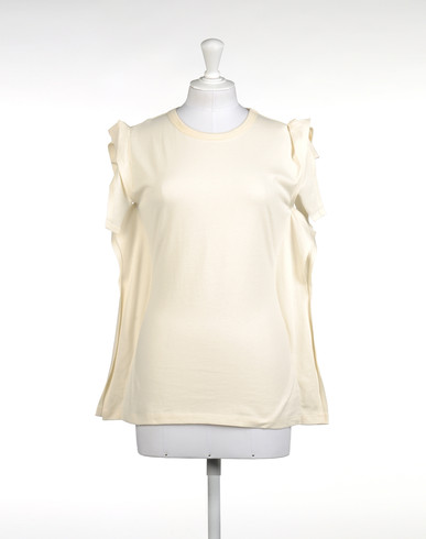 Sleeveless t-shirt