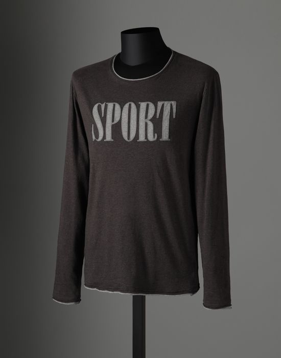 T-SHIRT À MANCHES LONGUES - Gym T-shirts - Dolce&Gabbana - Hiver 2014 T-SHIRT À MANCHES LONGUES - Gym T-shirts - Dolce&Gabbana - Hiver 2014