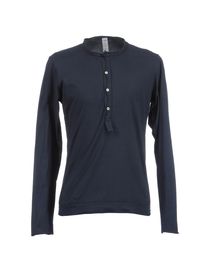 MASTER COAT - T-shirt
