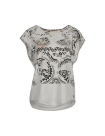PIERRE BALMAIN - Short sleeve t-shirt