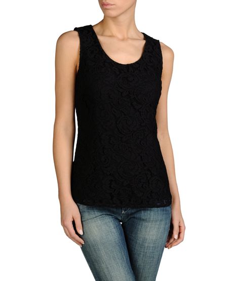SLEEVELESS BLOUSE IN COTTON LACE