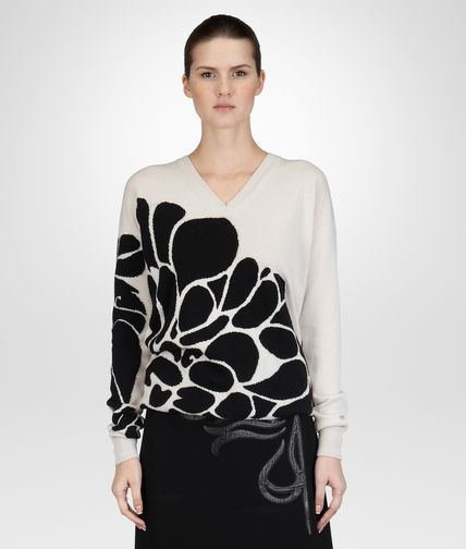 BOTTEGA VENETA - Mist Nero Chrysantemum Cashmere Embroidered Sweater