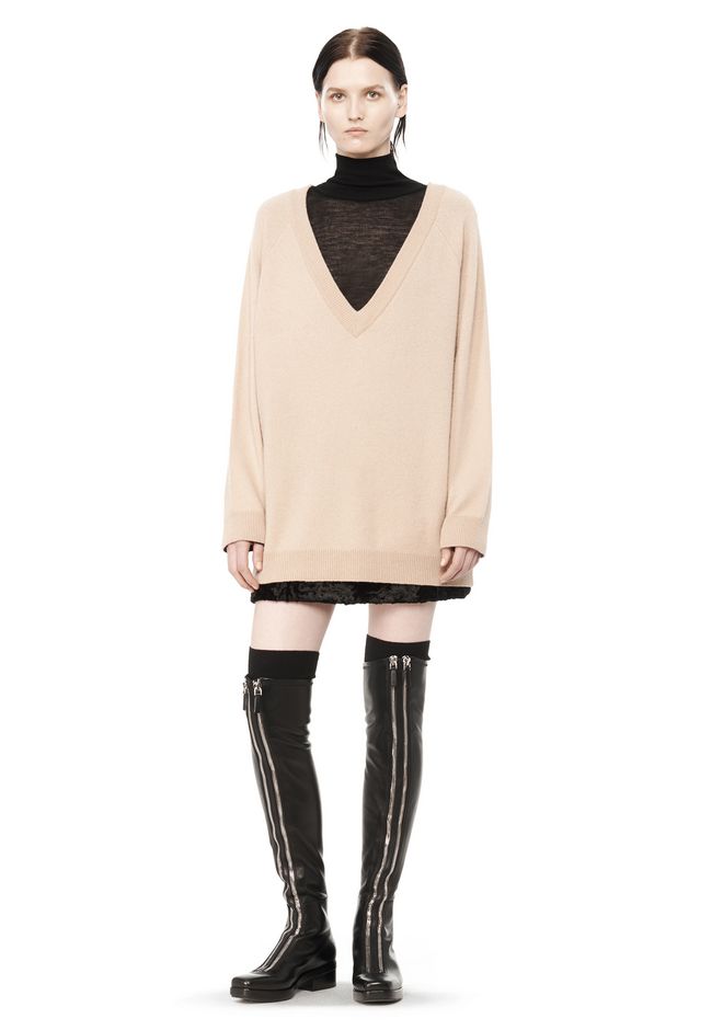 T by ALEXANDER WANG CASHWOOL V- NECK SWEATER